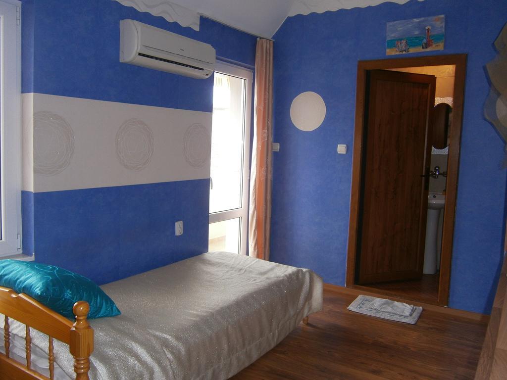 Morska Zvezda Guest House Pomorie Rom bilde